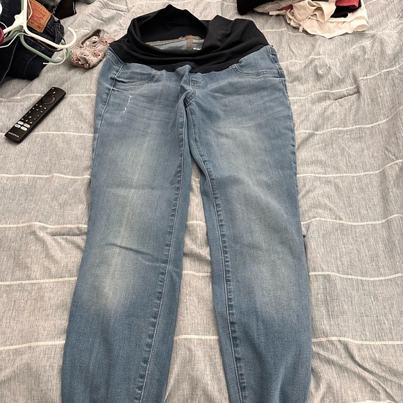 Sonoma Denim - Women’s maternity jeggings